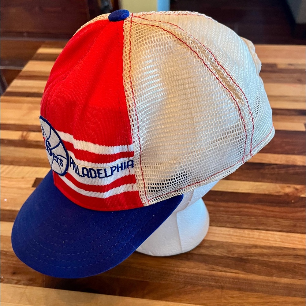Vintage 80’s Philadelphia 76ers SnapBack Hat - Picture 3 of 5